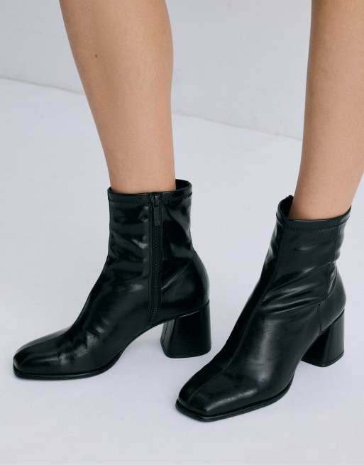 Stradivarius Basic mid-heel ankle boots in black, 4 of 7