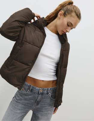 Stradivarius - Basic-Pufferjacke in Braun mit Kapuze-Brown