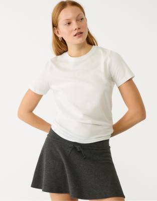 Stradivarius Basic regular fit round neck t-shirt in white - view 1