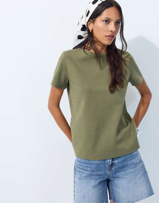 Stradivarius Basic regular fit soft-touch t-shirt in khaki, 5 of 7