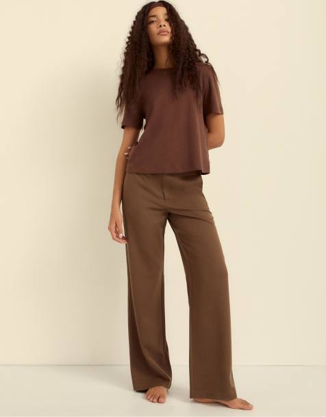 Stradivarius - Basic regular-fit T-shirt van zware stof in bruin - view 1