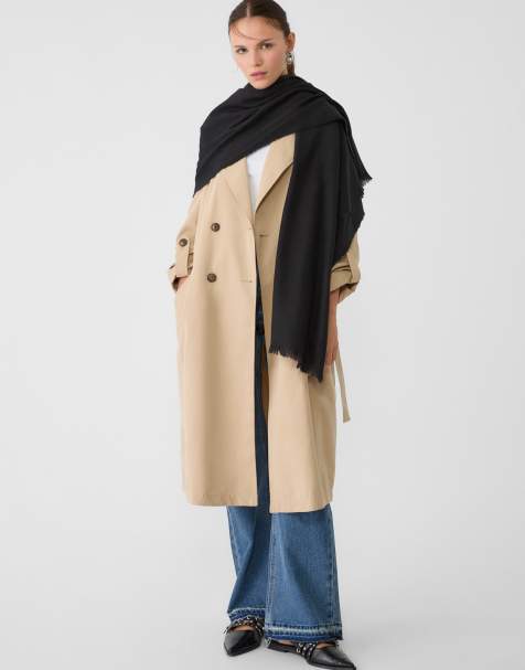 Stradivarius Basic scarf in black - view 1