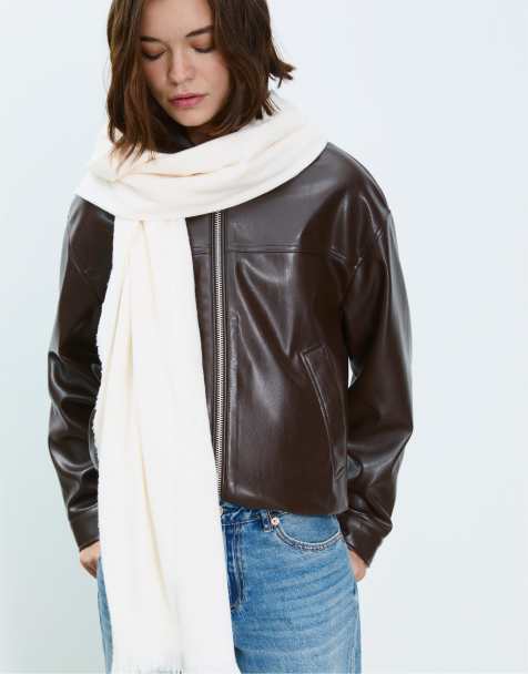 Stradivarius Basic scarf in ecru - view 1