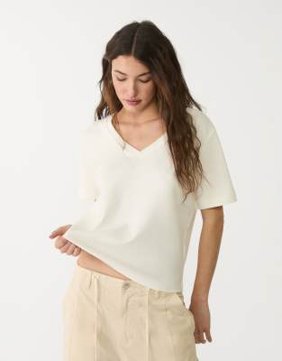 Stradivarius - Basic - Schweres T-Shirt in Ecru mit regulärer Passform-Neutral