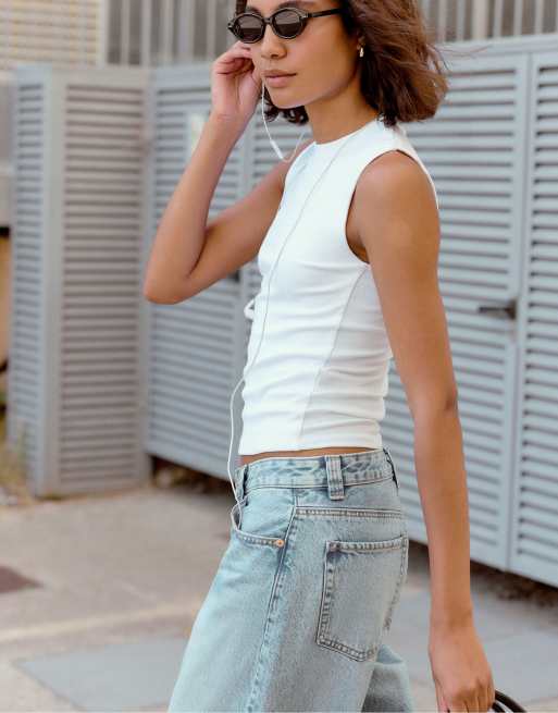 Stradivarius Basic sleeveless t-shirt in white, 2 of 4