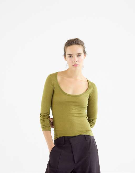 Stradivarius basic striktrøje i uld og silke med rund hals i olivengrøn, 2 af 7