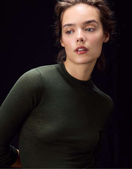 Stradivarius basic striktrøje i uld og silke med ståkrave i khaki, 4 af 7