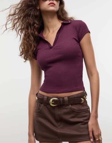 Stradivarius – Basic-T-Shirt in Aubergine mit Polokragen - view 1