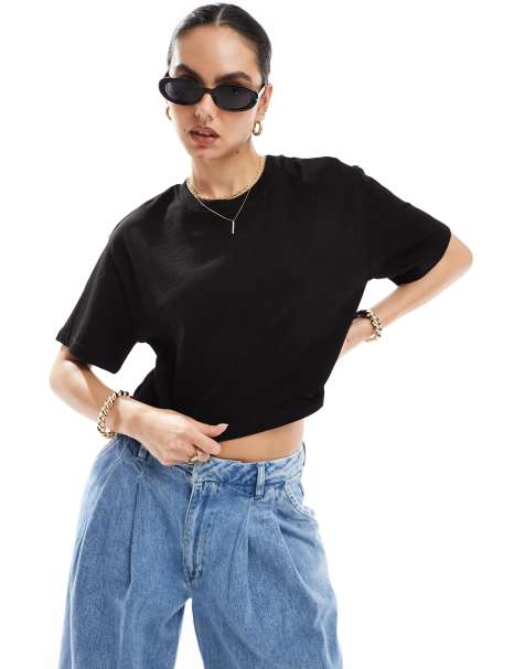 Stradivarius – Basic-T-Shirt in Schwarz - view 1