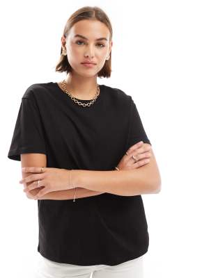 Stradivarius - Basic-T-Shirt in Schwarz