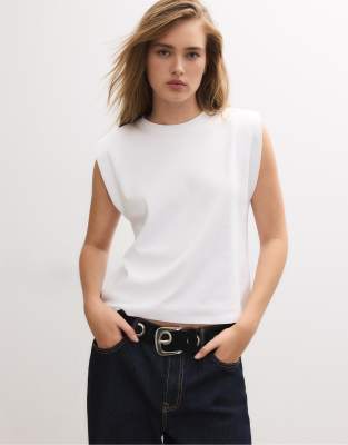 Stradivarius - Basic-T-Shirt in Weiß mit Schulterpolstern