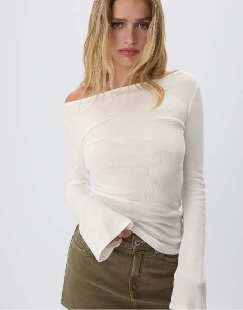 Stradivarius - Basic T-shirt met klokmouwen in ecru - view 1