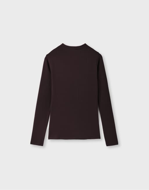 Stradivarius Basic T-Shirt mit Stehkragen in Braun, 7 von 7