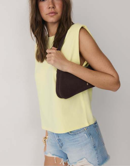 Stradivarius Basic t-shirt with padded shoulders in pastel yellow, 4 of 4