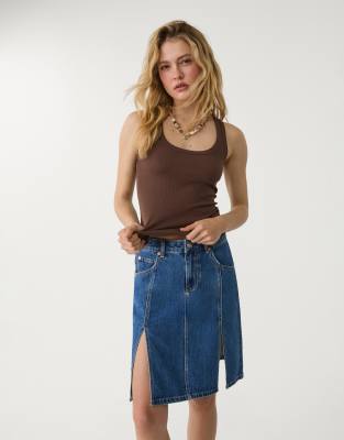 Stradivarius - Basic-Trägertop in Braun
