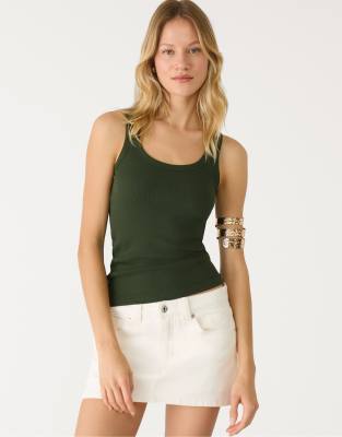 Stradivarius - Basic-Trägertop in Grün