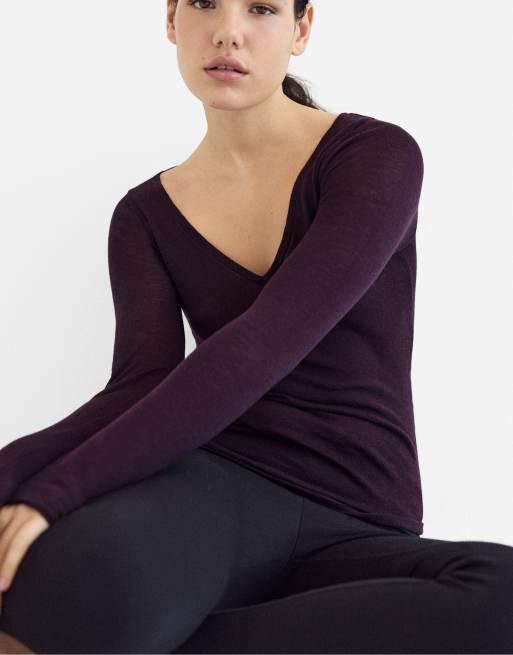 Stradivarius basic tröja i ull och silke med v-ringning i aubergine, 5 av 7