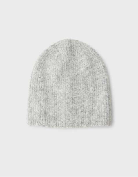 Stradivarius Basic uncuffed beanie in grey melange - view 1