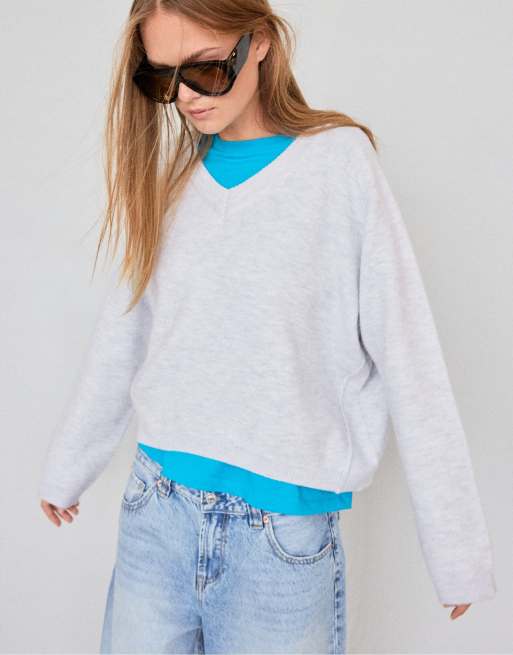 Stradivarius Basic v-neck knit jumper in grey melange, 2 of 7