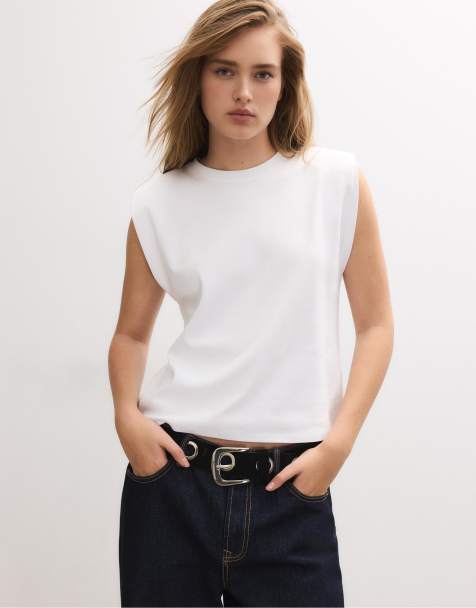 Stradivarius – Basic – Vit t-shirt med axelvaddar - view 1