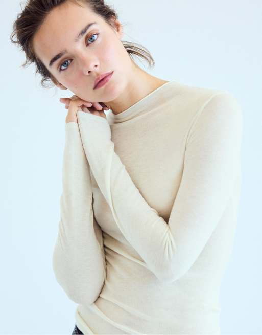 Stradivarius Basic wool and silk funnel-neck jumper in vanilla, 2 of 7