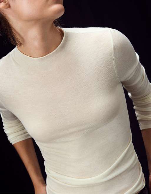 Stradivarius Basic wool and silk funnel-neck jumper in vanilla, 4 of 7
