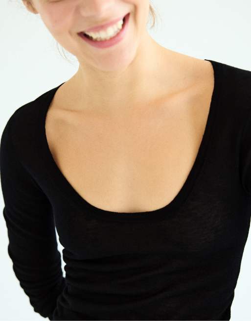 Stradivarius Basic wool and silk round neck jumper in black, 3 of 7