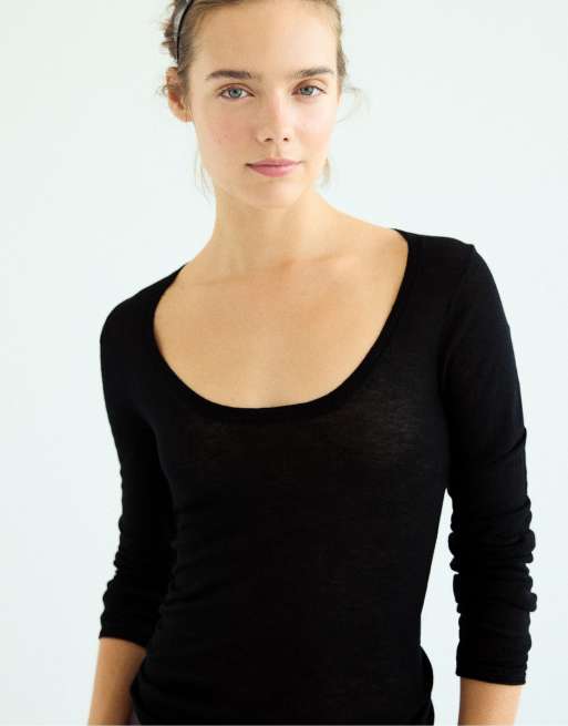 Stradivarius Basic wool and silk round neck jumper in black, 4 of 7