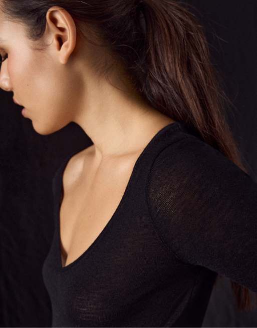 Stradivarius Basic wool and silk v-neck sweater in black, 4 of 7