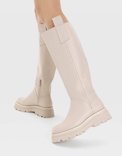 Stradivarius – Beige boots med grov sula och högt skaft