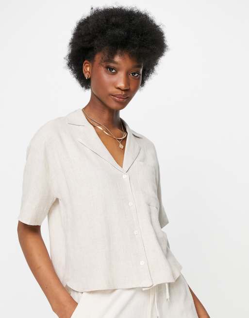 Stradivarius – Beige set med kortärmad linneskjorta och shorts i löparstil, 2 av 3
