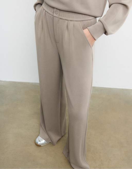 Stradivarius – Beige, mjuka byxor med veck, 2 av 4