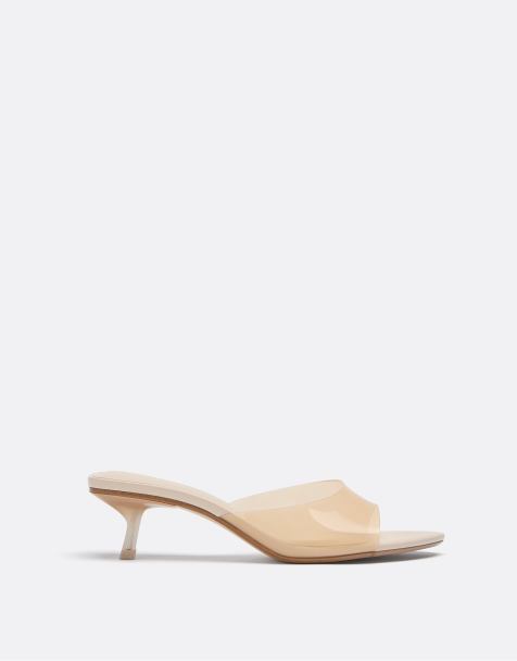 Stradivarius – Beige sandaler i vinyl med taxklackar och remmar - view 1