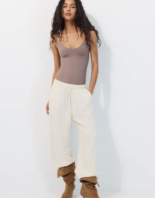Stradivarius – Beige, slouchy boots i läder med öppen tå och stilettklackar, 2 av 7