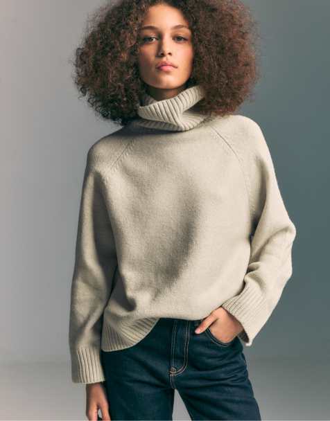 Stradivarius - Beige sweater med høj hals og almindelig pasform - view 1