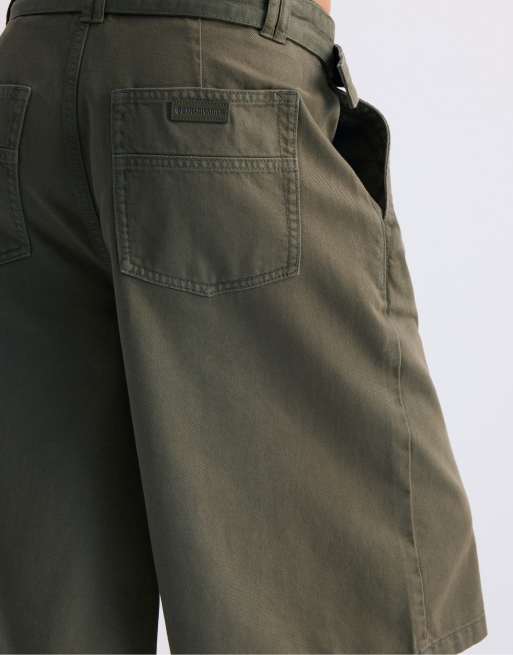 Stradivarius bermuda baggy avec ceinture en kaki, 4 de 7
