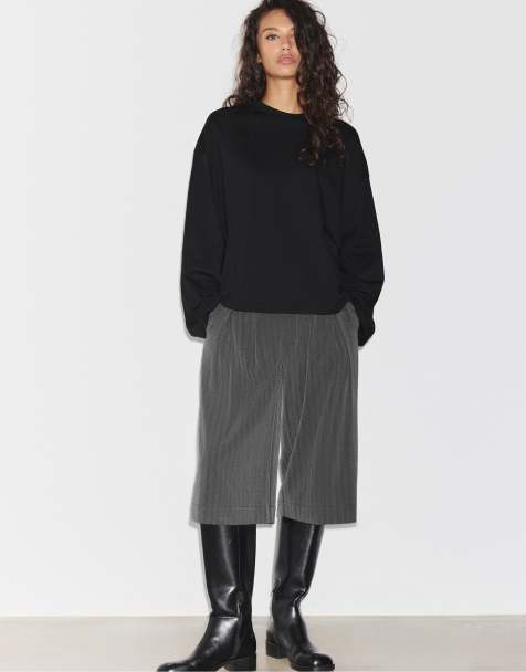 Stradivarius Bermuda en daim ajusté gris foncé - view 1
