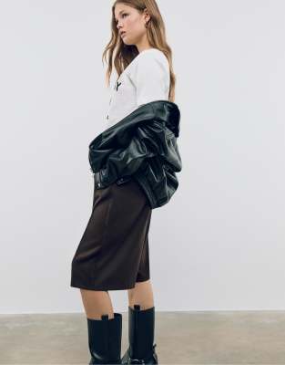 Stradivarius - Bermuda habillé à pinces - Marron-Brown