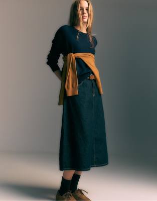 Stradivarius - Besonders weiches, strukturiertes Sweatshirt aus 100% Filz in Dunkelblau-Marineblau