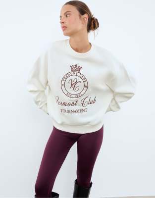 Stradivarius - Besticktes Sweatshirt in Ecru-Weiß