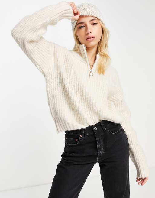Stradivarius – Beżowy melanżowy sweter z suwakiem pod szyją