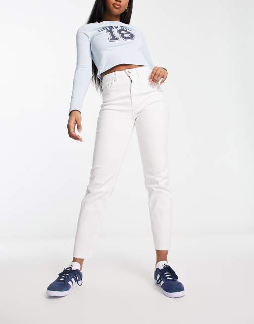 Stradivarius – Białe dopasowane mom jeans ze stretchem, 5 z 5