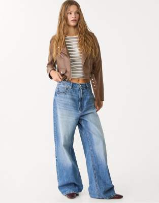 Stradivarius - Bikerjacke aus bronzefarbenem Kunstleder mit Gürtel-Brown