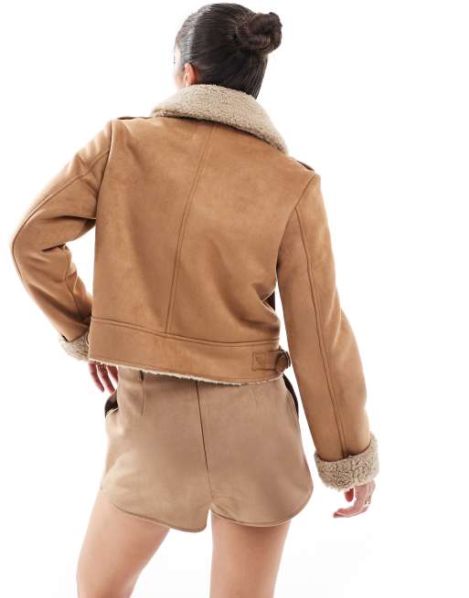 Stradivarius – Bikerjacke in Kamelbraun mit Teddyfutter ASOS