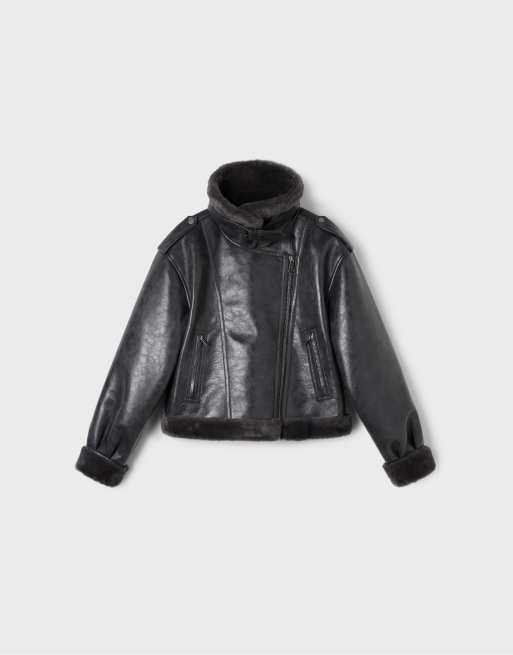Stradivarius Bikerjacke in Lederoptik, doppelseitig, dunkelgrau, 6 von 7
