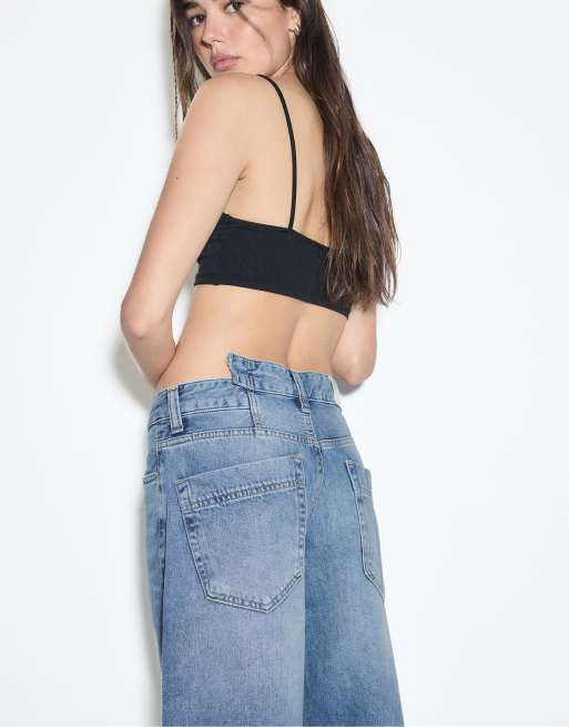 Stradivarius – Blå, överfärgade bermudashorts i denim med korsad midja, 2 av 4