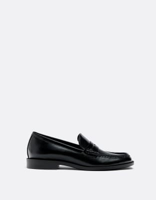  Black leather effect loafers 