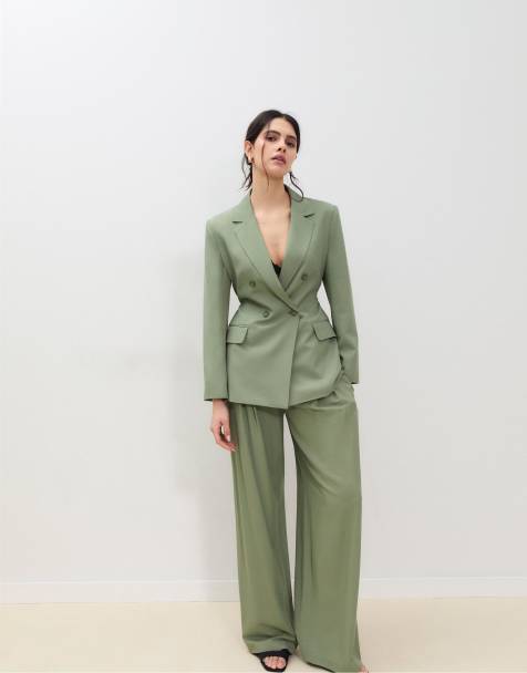 Stradivarius – Blazer in Khaki mit Gürtel - view 1