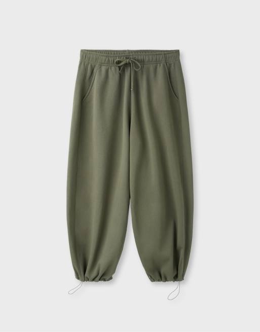 Stradivarius bløde joggingbukser med snørestopper i khaki, 6 af 7