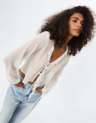 Stradivarius - Blouse à volants et perles brodées - Vanille-Blanc